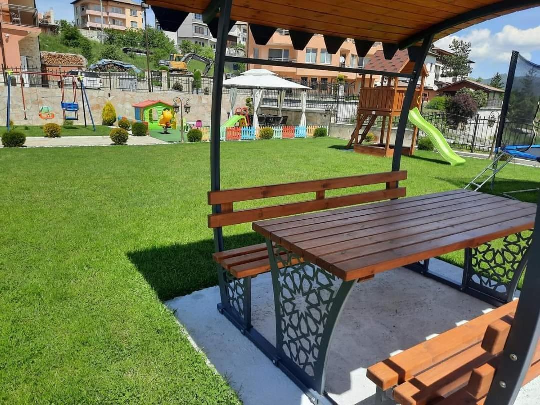 Perla Hotel Dospat Eksteriør billede